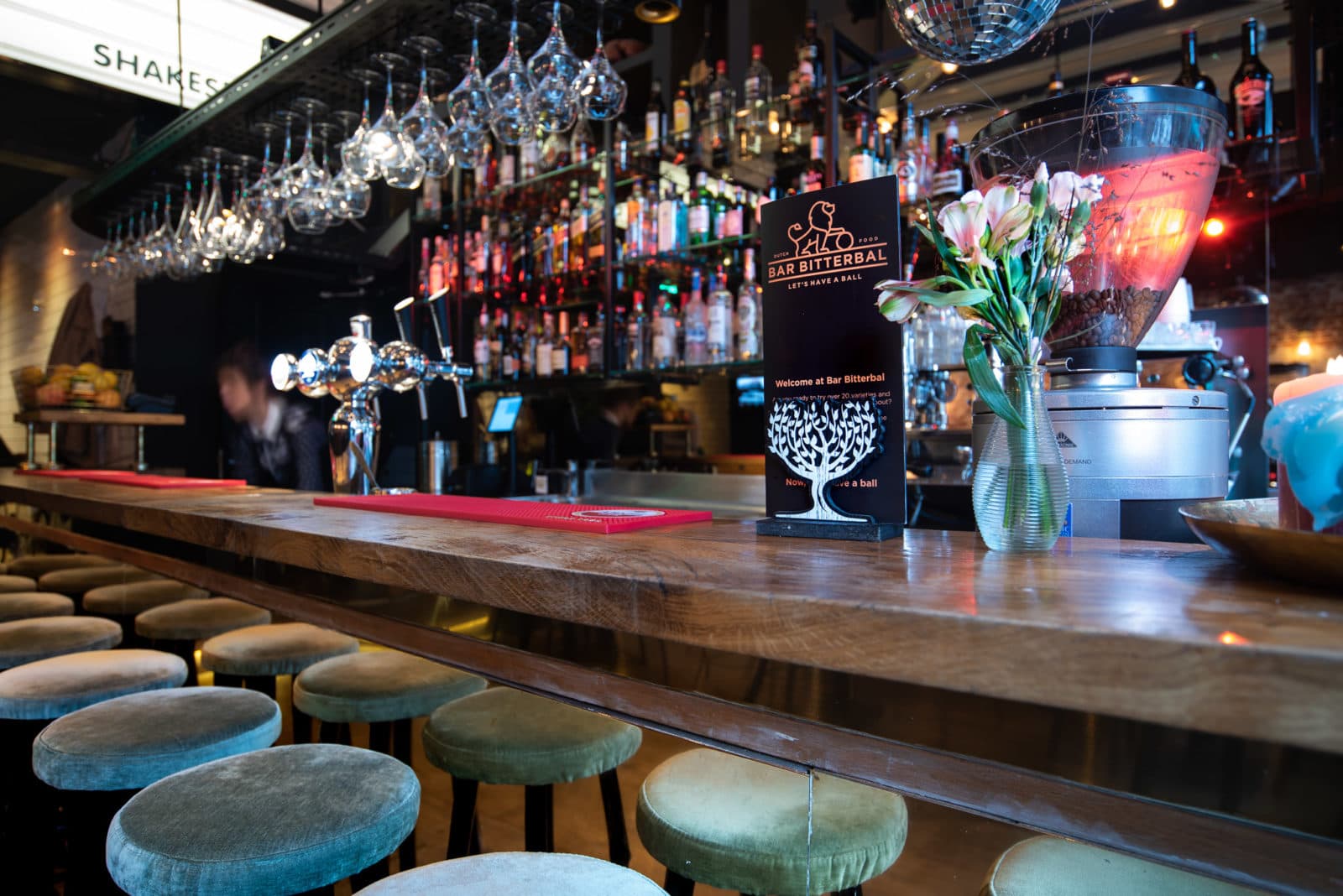 Bar Bitterbal