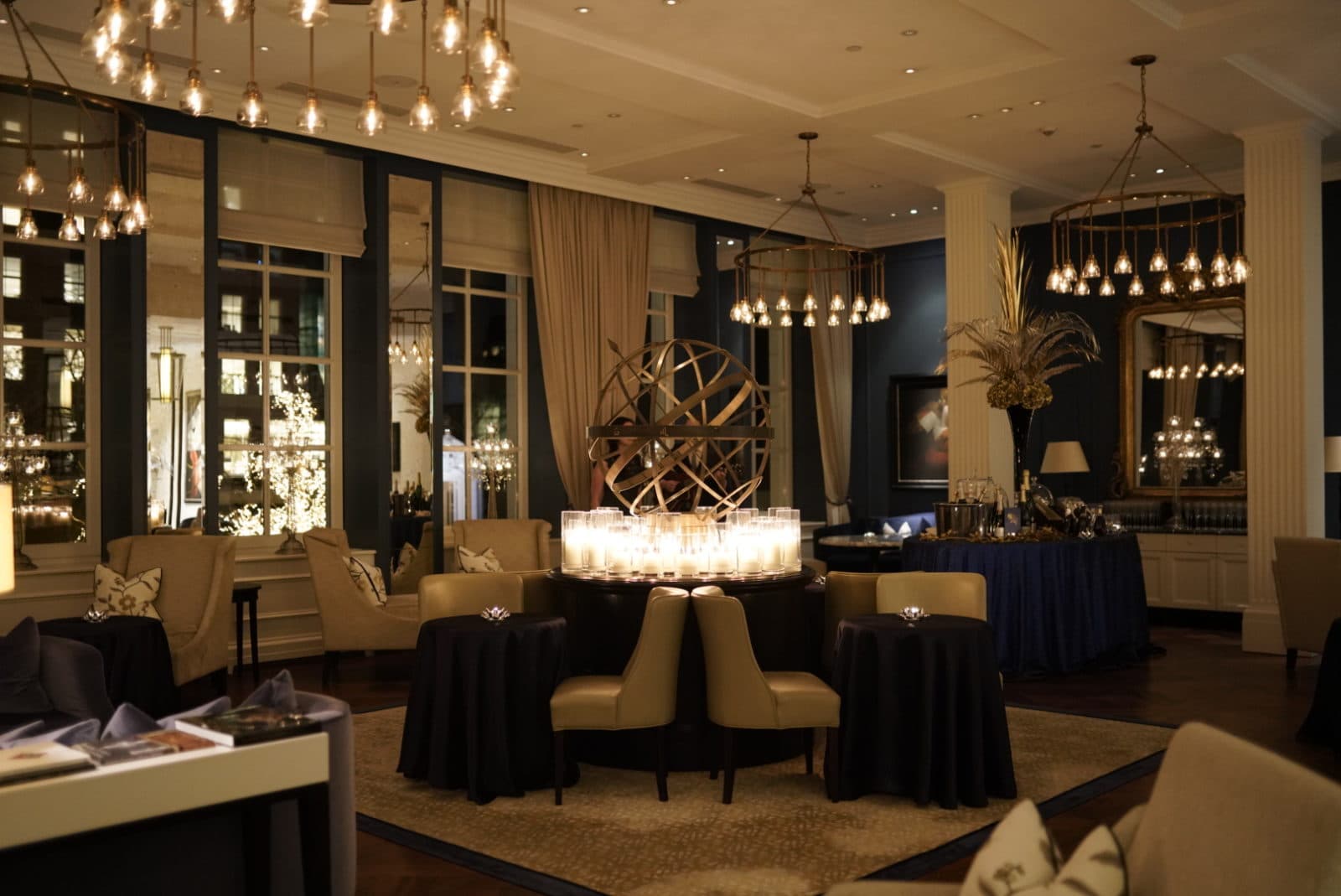 Sfeervol loungen in het Waldorf Astoria Amsterdam